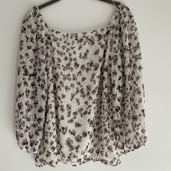 Gilli Cheetah Print Blouse Size: Large - Picture 3 of 4